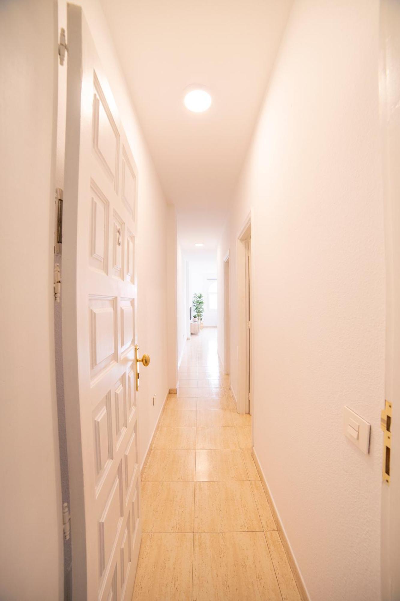 Avenida 40 Appartement Vecindario  Buitenkant foto